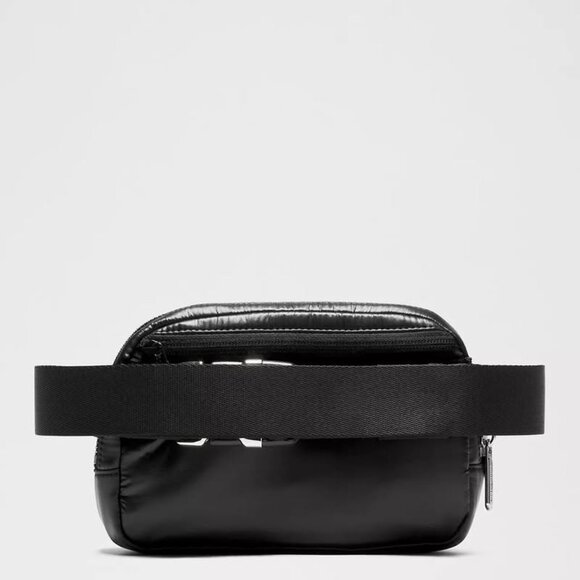 Lululemon Everywhere Belt Bag 1L Wunder Puff in Black, BNWT - Picture 3 of 7